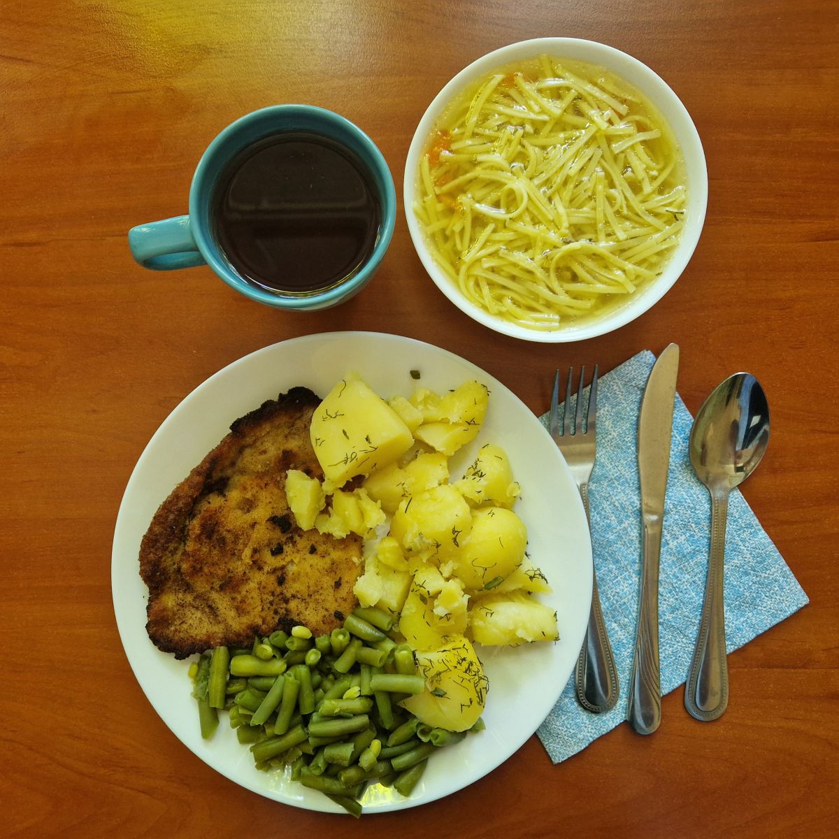 ros&oacute;ł, schabowy z ziemniakami i fasolką, kompot