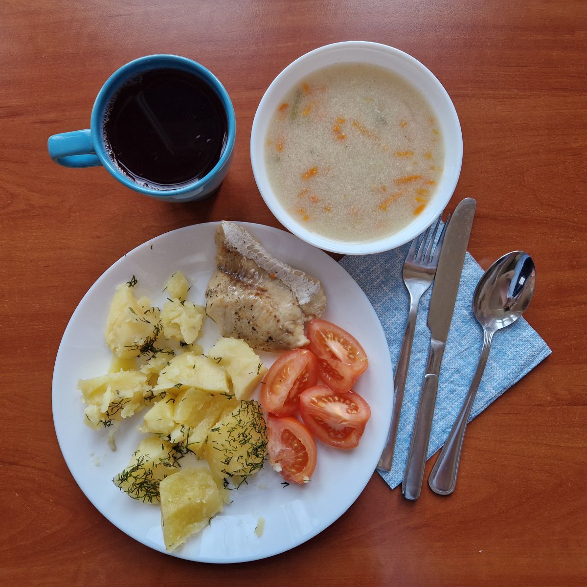 grysikowa, filet rybny pieczony z ziemniakami i pomidorem, kompot